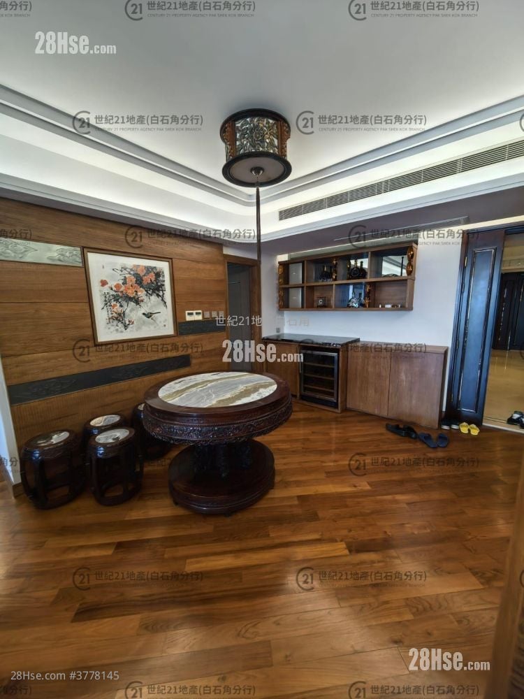 Mayfair By The Sea Rental 4 Bedrooms , 3 Bathrooms 1,419 ft²