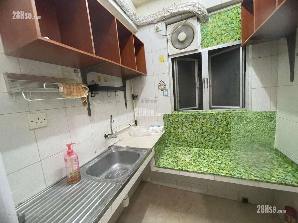 South Eastern House Rental 2 Bedrooms , 1 Bathroom 353 ft²