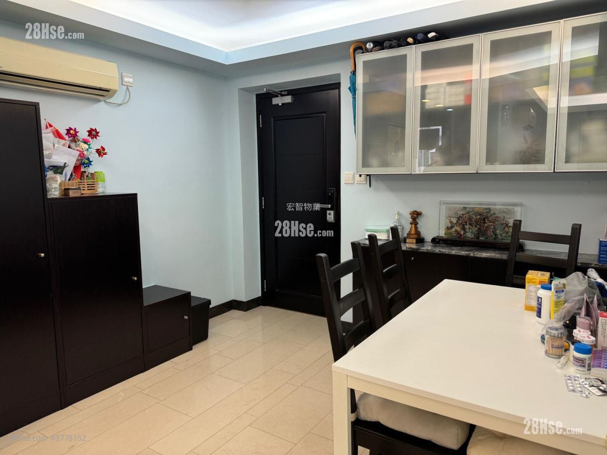 Aldrich Garden Sell 2 Bedrooms , 2 Bathrooms 592 ft²