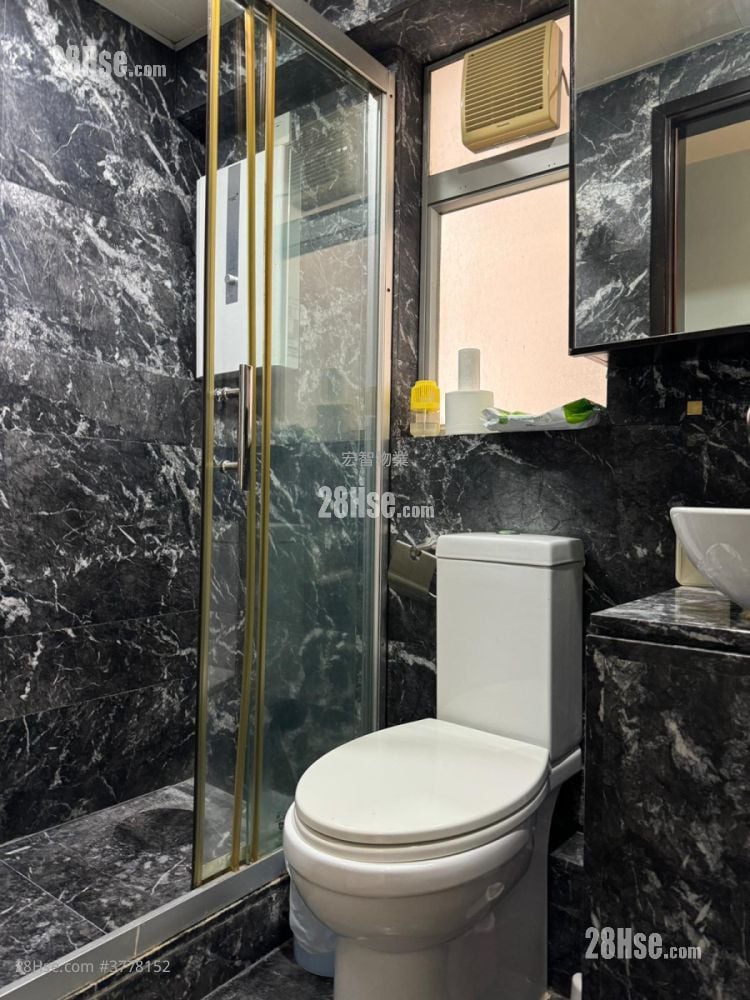 Aldrich Garden Sell 2 Bedrooms , 2 Bathrooms 592 ft²