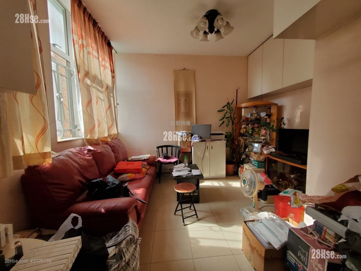 Aldrich Garden Sell 3 Bedrooms , 2 Bathrooms 592 ft²