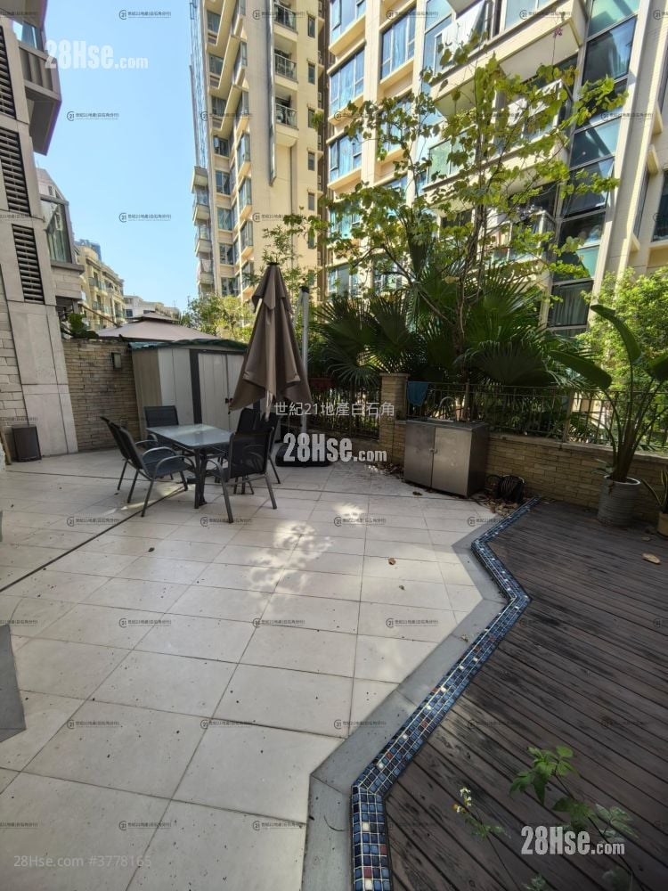 Mayfair By The Sea Rental 3 Bedrooms , 2 Bathrooms 668 ft²