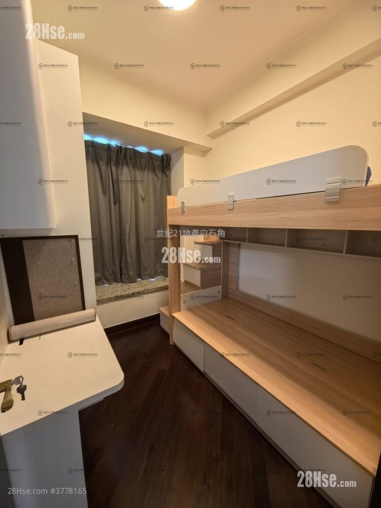 Mayfair By The Sea Rental 3 Bedrooms , 2 Bathrooms 668 ft²