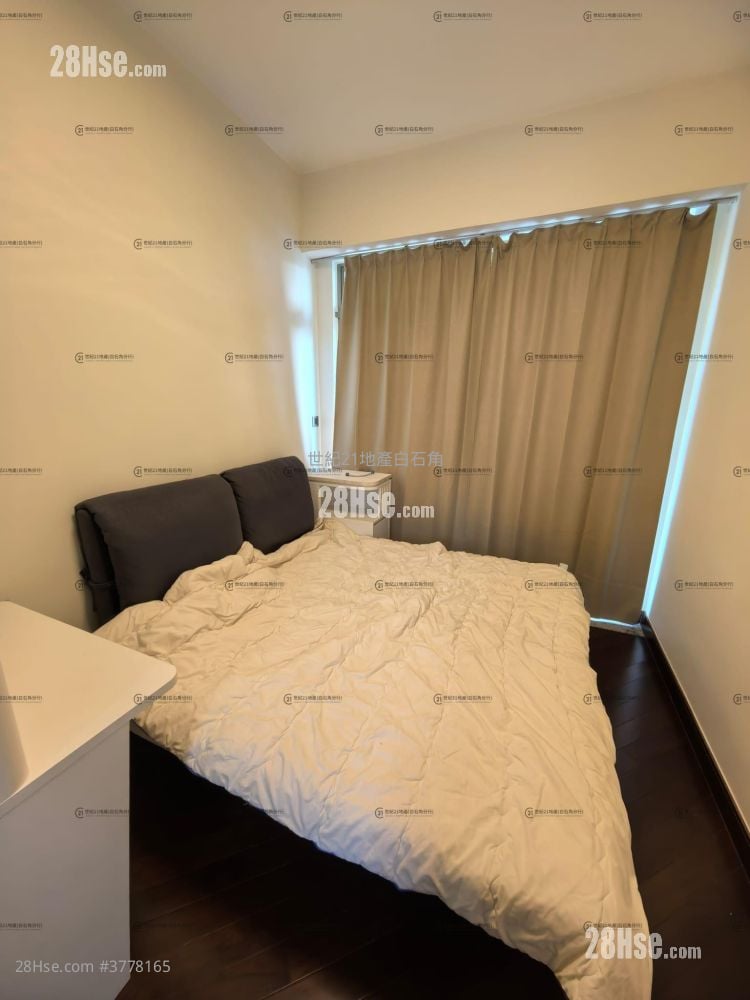 Mayfair By The Sea Rental 3 Bedrooms , 2 Bathrooms 668 ft²