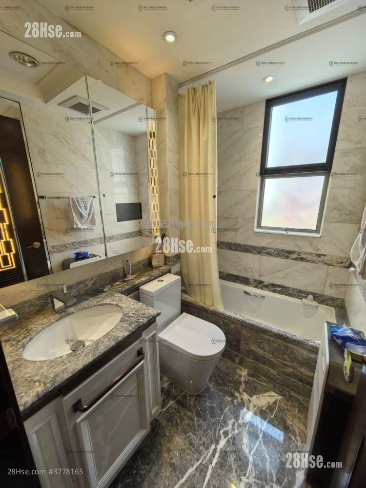 Mayfair By The Sea Rental 3 Bedrooms , 2 Bathrooms 668 ft²