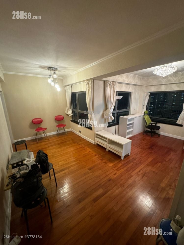 Newton Harbour View Sell 3 Bedrooms , 2 Bathrooms 723 ft²