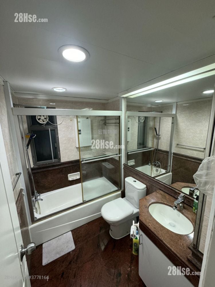 Newton Harbour View Sell 3 Bedrooms , 2 Bathrooms 723 ft²