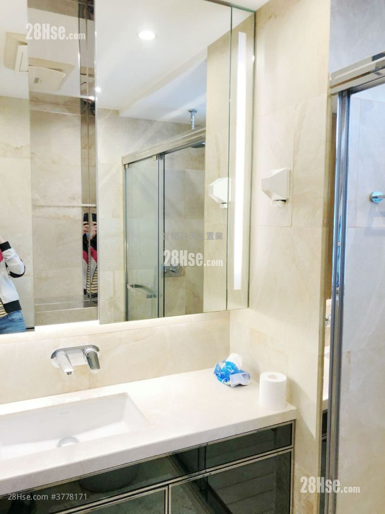 Aqua Blue Rental 5+ Bedrooms , 5+ Bathrooms 2,456 ft²