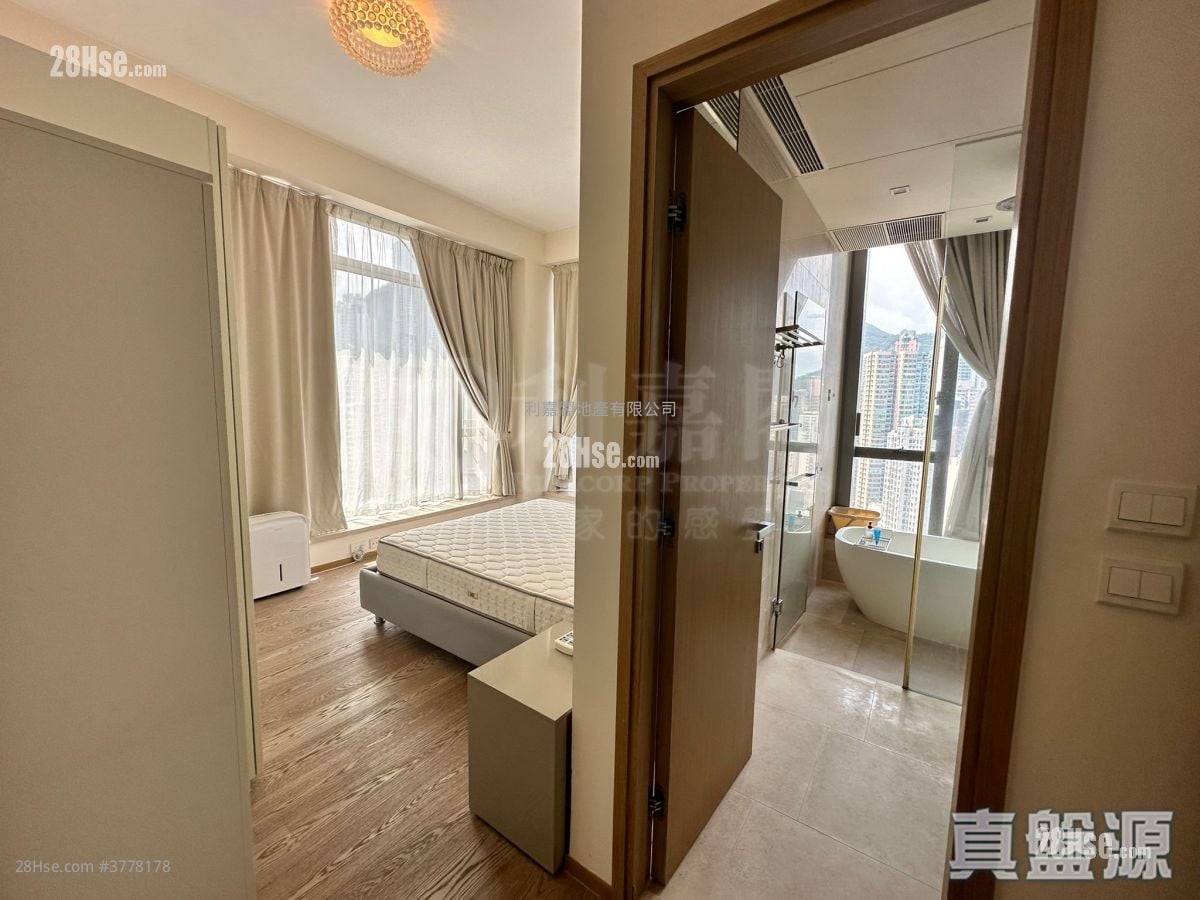 Soho 189 Sell 3 Bedrooms , 2 Bathrooms 1,569 ft²