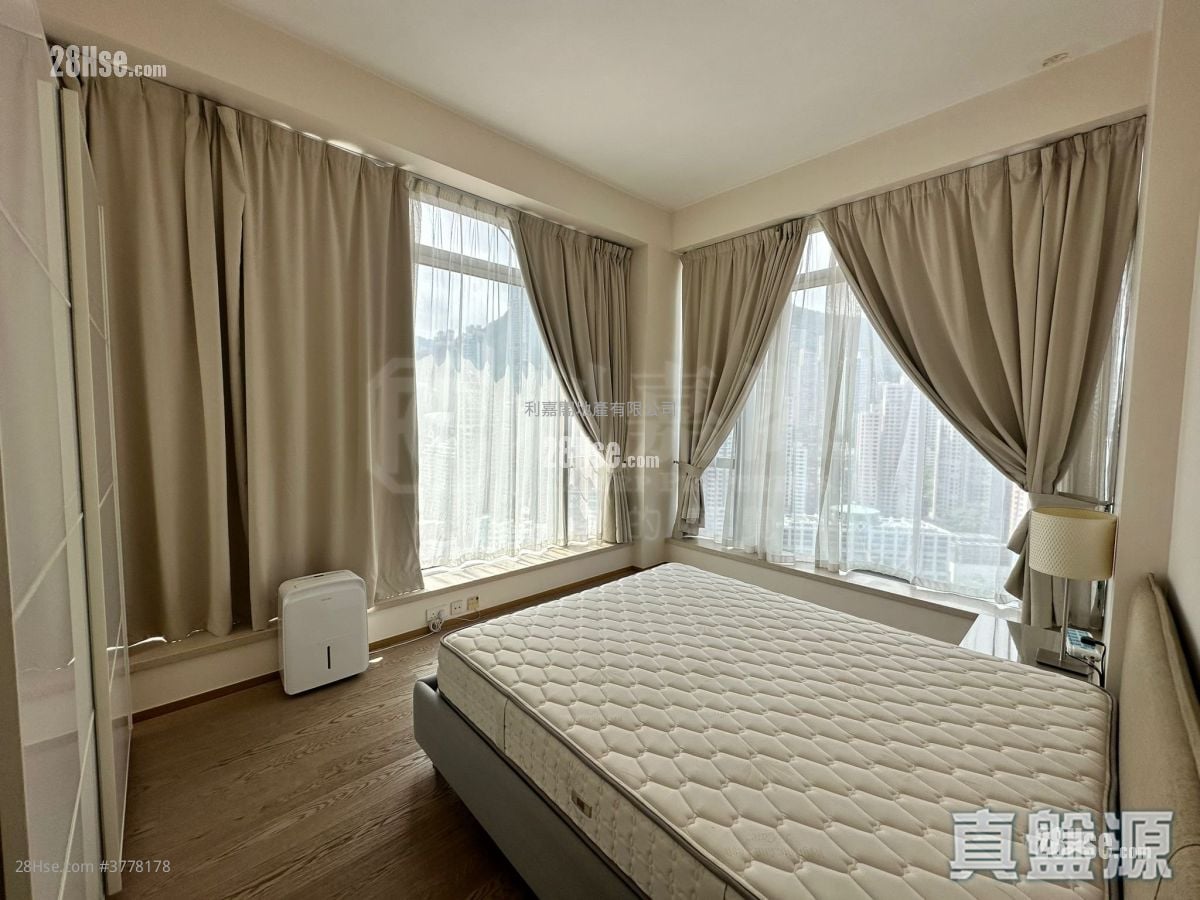 Soho 189 Sell 3 Bedrooms , 2 Bathrooms 1,569 ft²