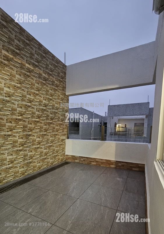 Heng Fa Chuen Rental 3 Bedrooms , 2 Bathrooms 839 ft²