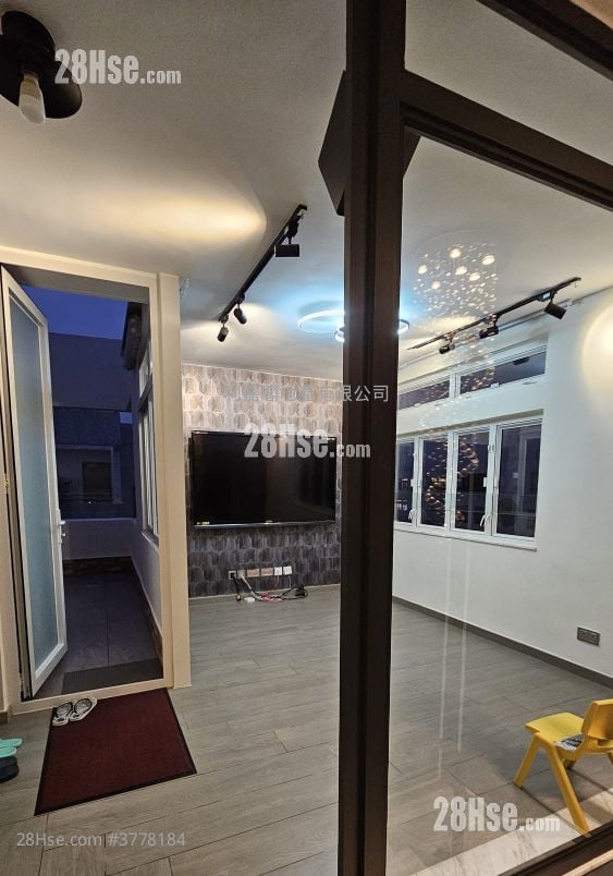 Heng Fa Chuen Rental 3 Bedrooms , 2 Bathrooms 839 ft²