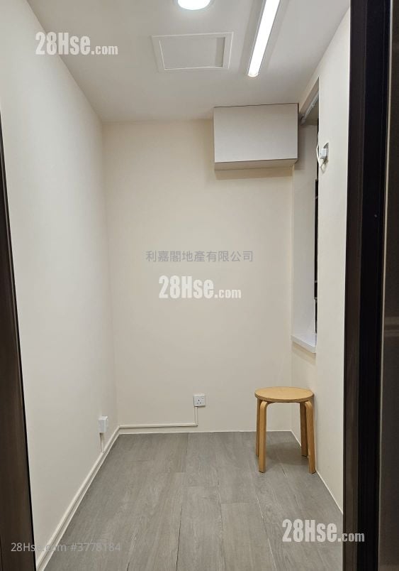 Heng Fa Chuen Rental 3 Bedrooms , 2 Bathrooms 839 ft²