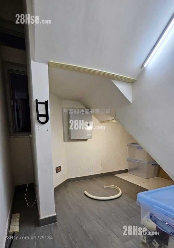 Heng Fa Chuen Rental 3 Bedrooms , 2 Bathrooms 839 ft²