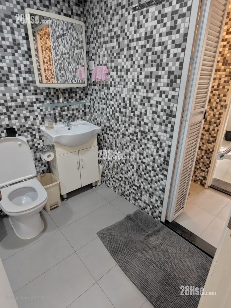 Wan Chai Rental 3 Bedrooms , 2 Bathrooms 535 ft²