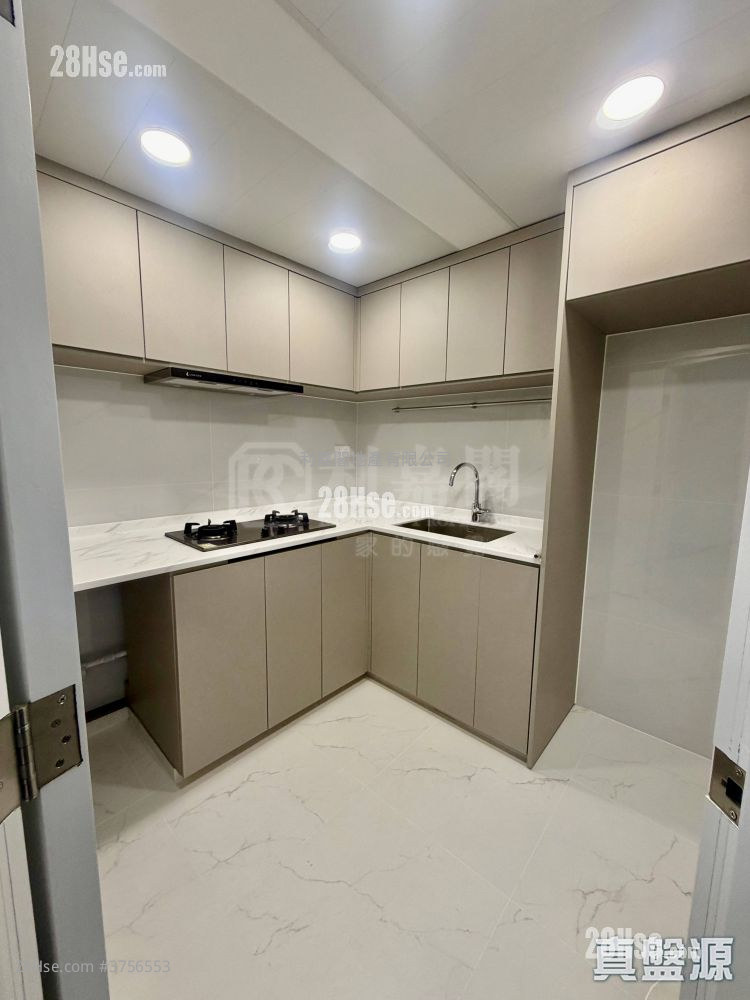 Grand Del Sol Sell 3 Bedrooms 756 ft²