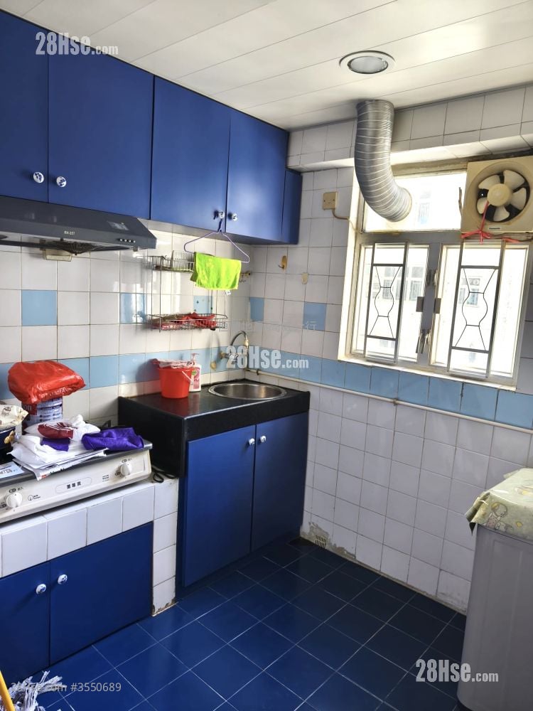 Cheerful Garden Sell 2 Bedrooms , 1 Bathroom 484 ft²