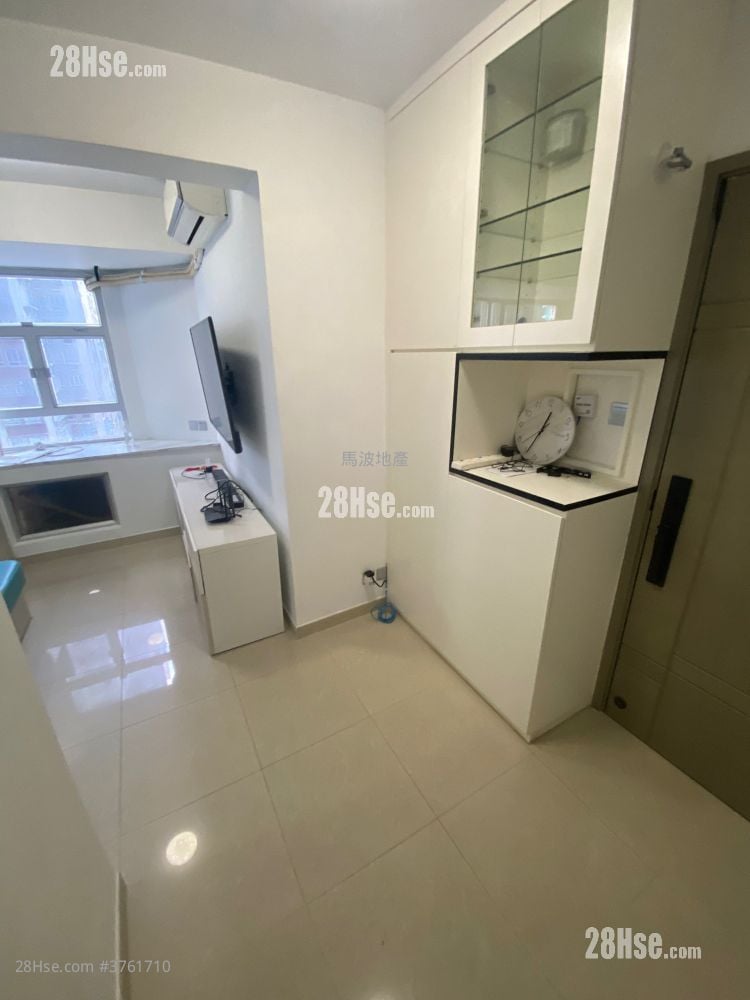 Tak Bo Garden Sell Studio , 1 Bathroom 253 ft²