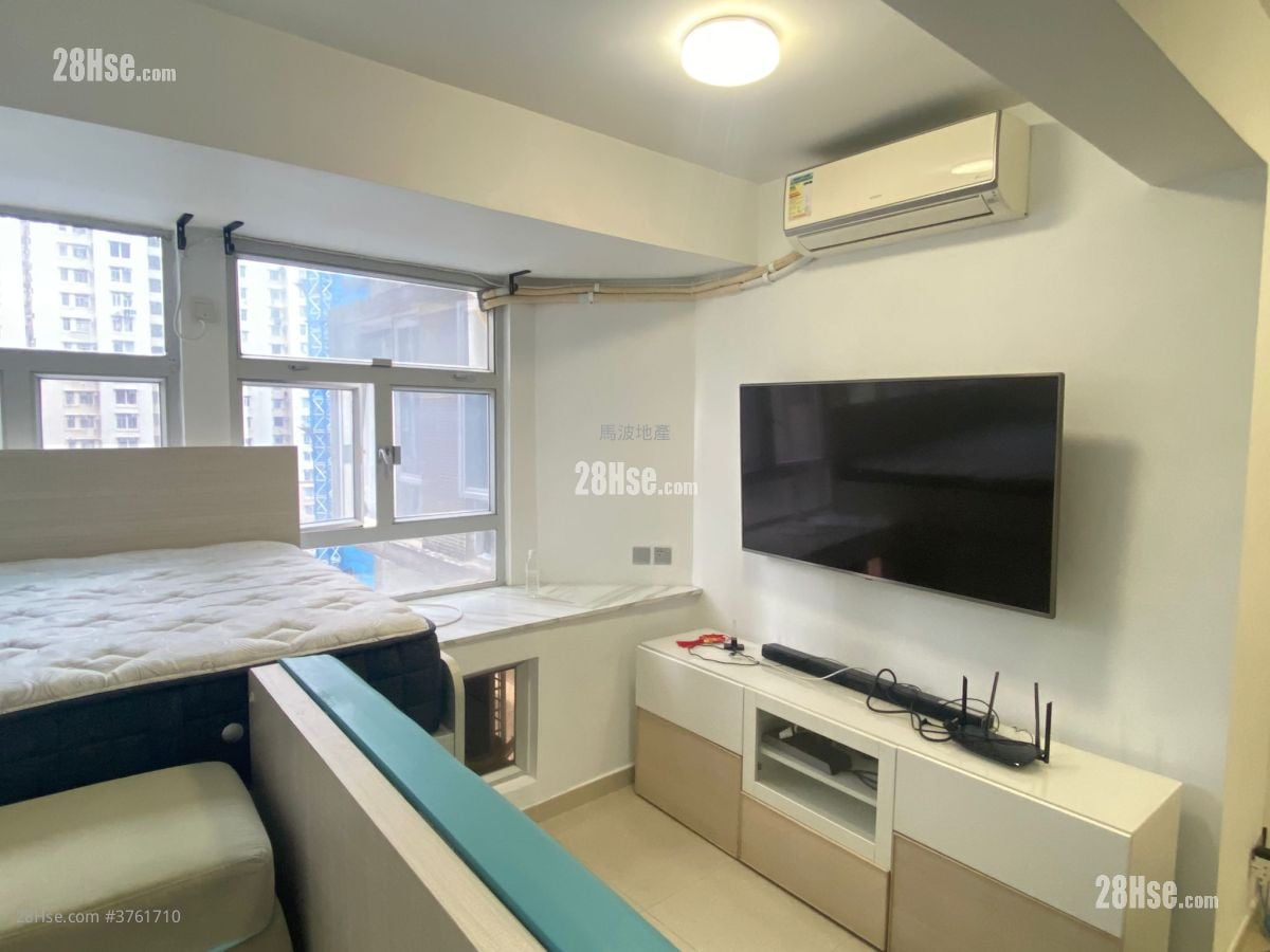 Tak Bo Garden Sell Studio , 1 Bathroom 253 ft²