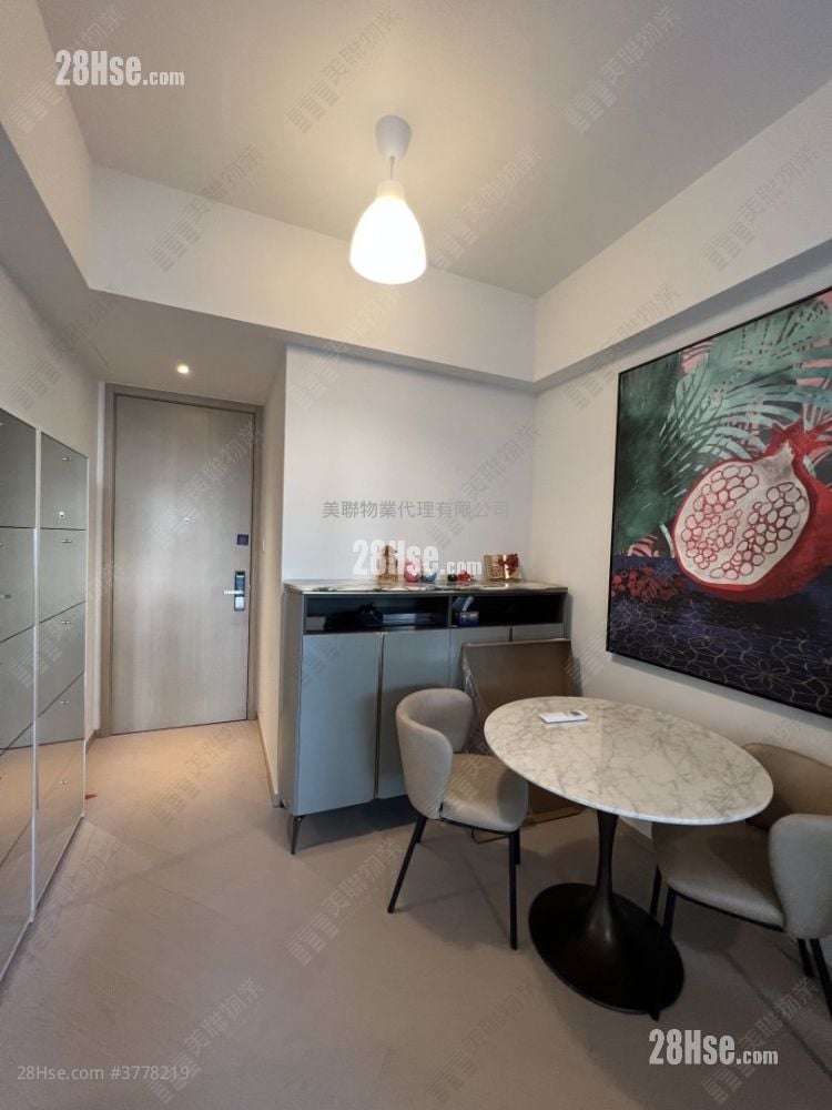 One Victoria Sell 3 Bedrooms , 1 Bathroom 598 ft²