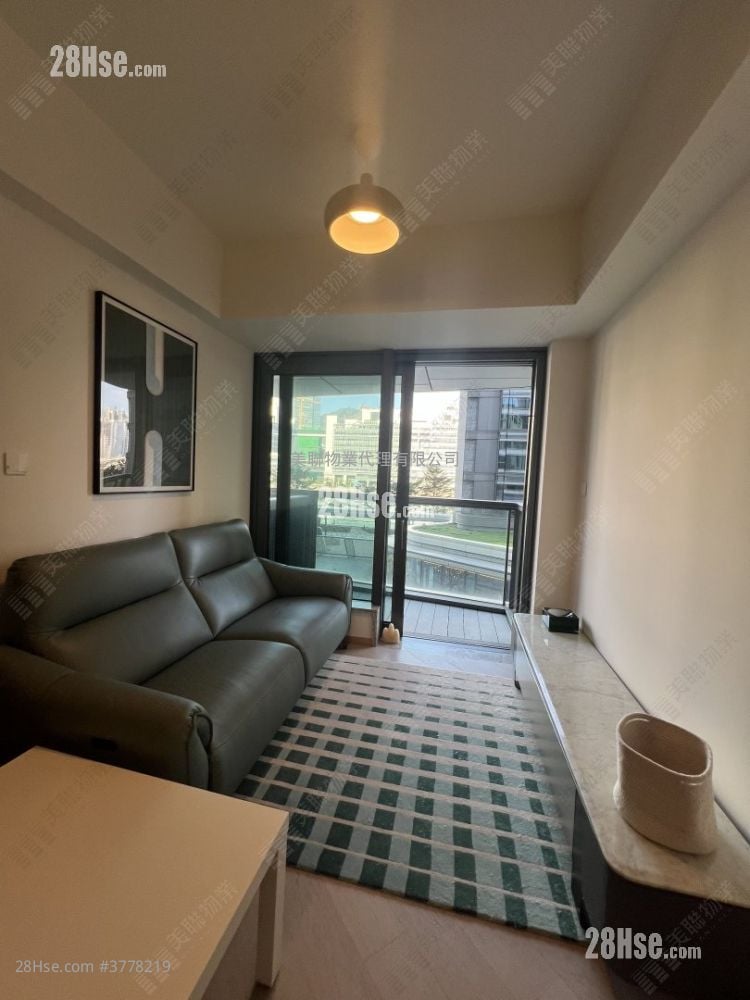 One Victoria Sell 3 Bedrooms , 1 Bathroom 598 ft²