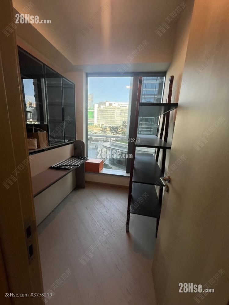 One Victoria Sell 3 Bedrooms , 1 Bathroom 598 ft²