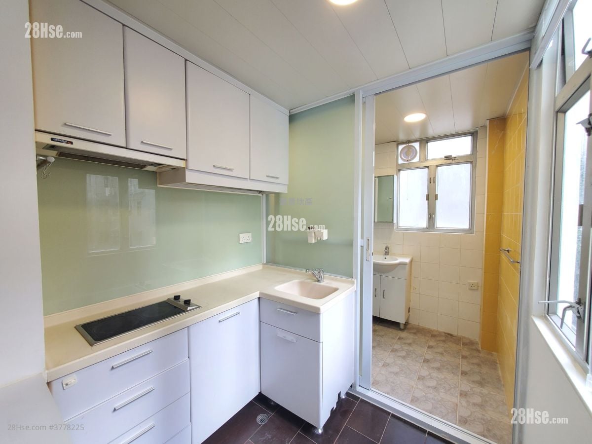 18 Gough Street Rental 1 Bedroom , 1 Bathroom 378 ft²