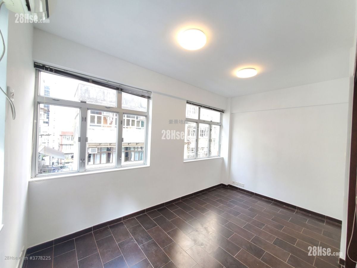 18 Gough Street Rental 1 Bedroom , 1 Bathroom 378 ft²