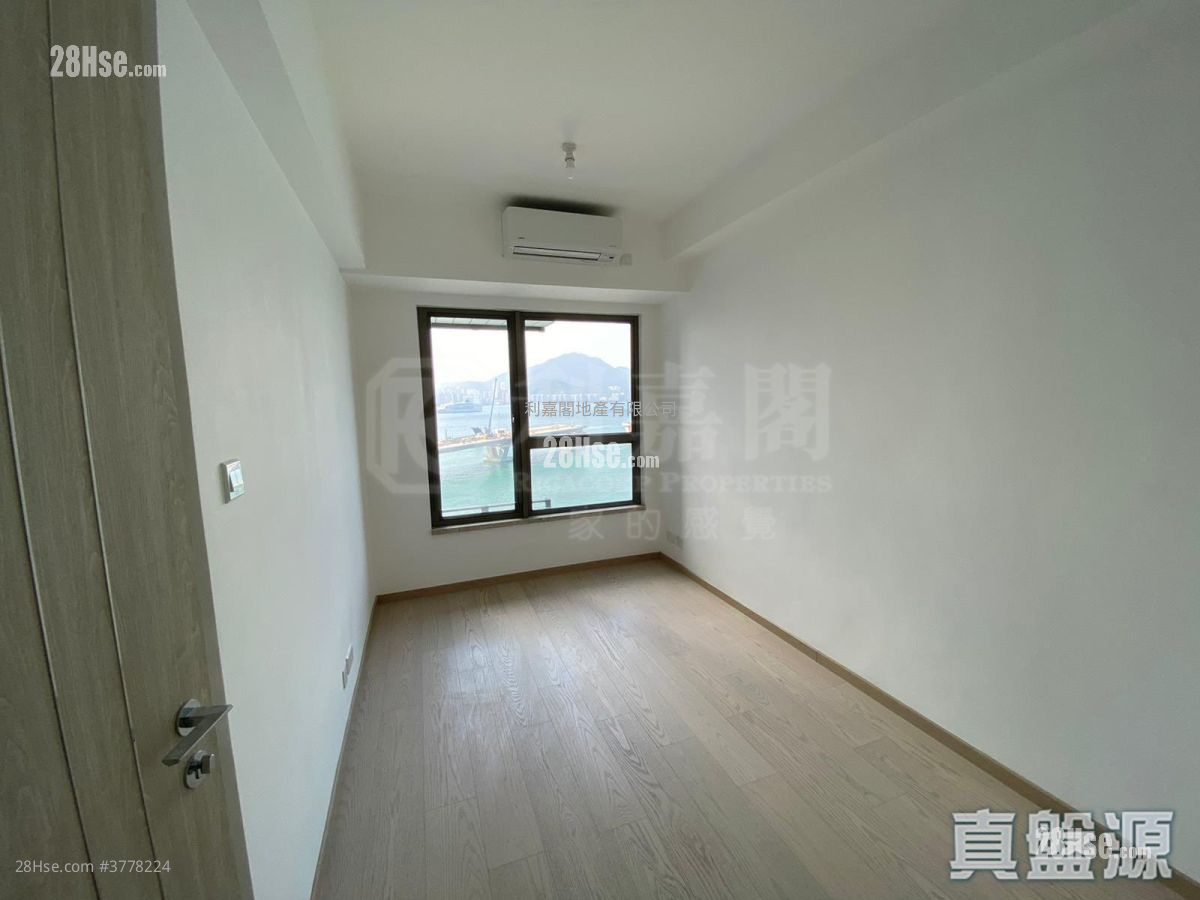 Sea To Sky Sell 3 Bedrooms 802 ft²