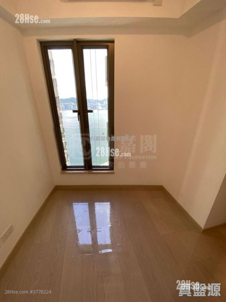 Sea To Sky Sell 3 Bedrooms 802 ft²
