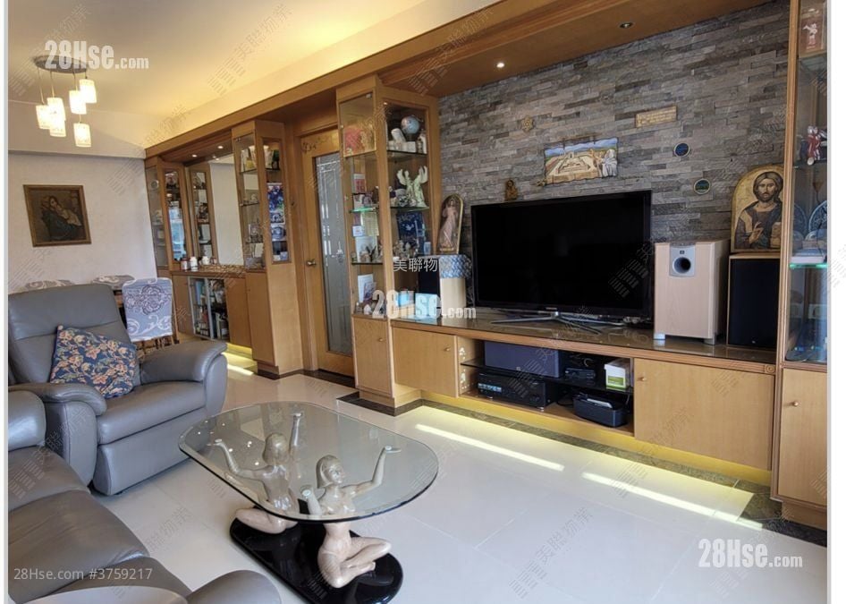 Greenwood Terrace Sell 3 Bedrooms , 2 Bathrooms 882 ft²