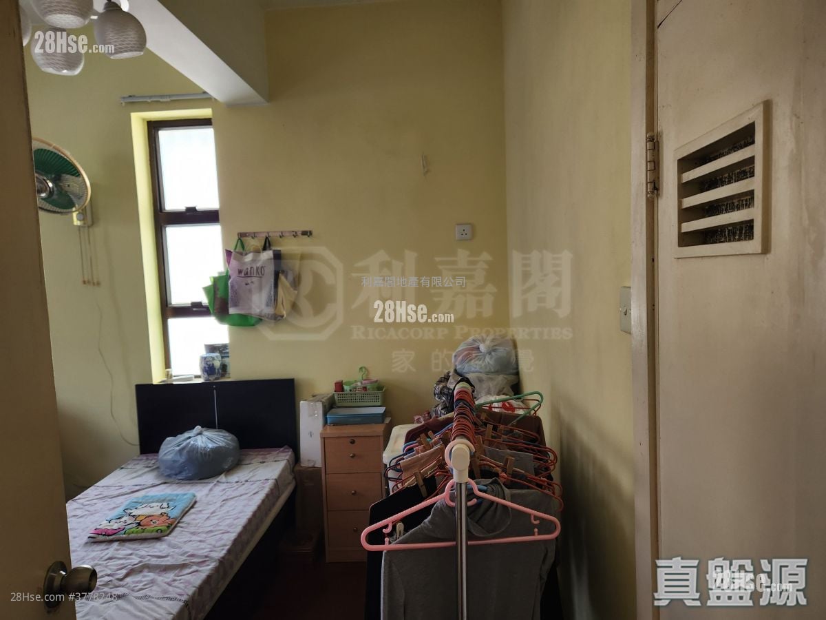 16 Lancashire Road Sell 4 Bedrooms 1,119 ft²