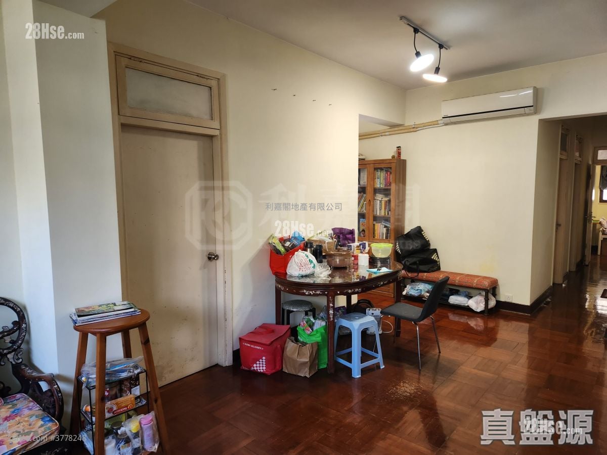 16 Lancashire Road Sell 4 Bedrooms 1,119 ft²