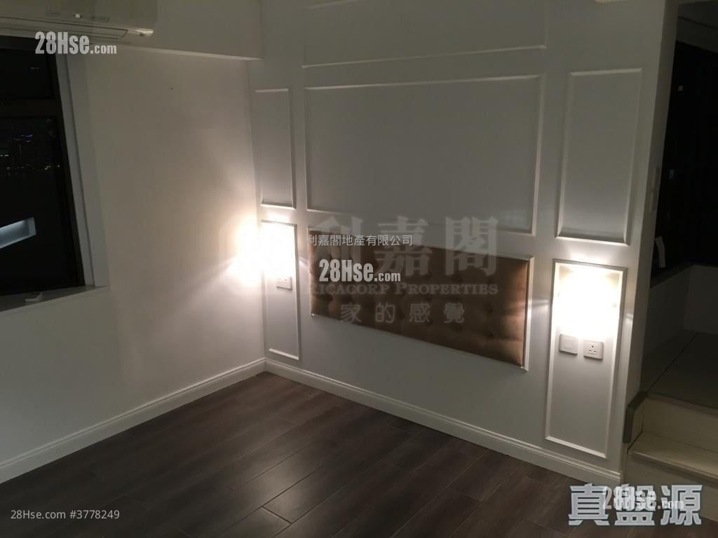 Fortress Garden Sell 2 Bedrooms , 2 Bathrooms 652 ft²