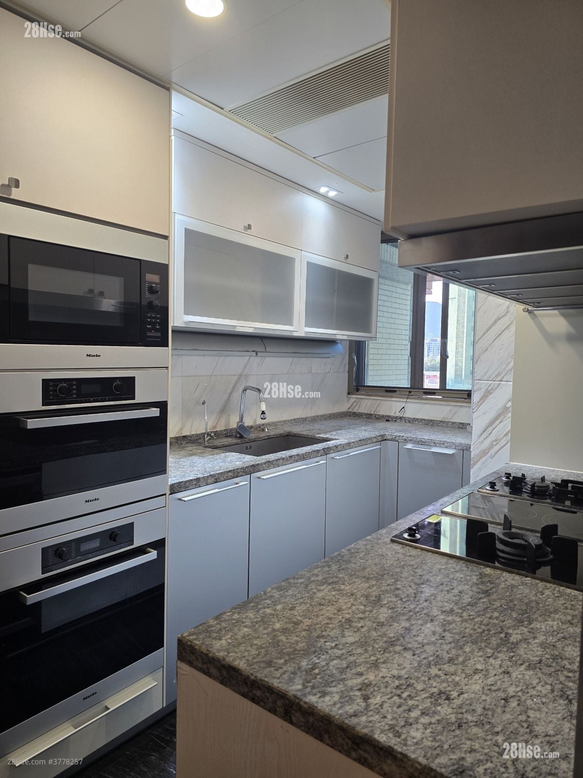 半山壹号 售盘 2 房 1,252 平方尺