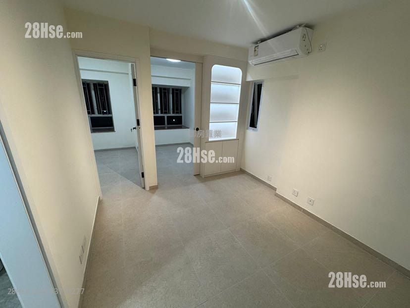 Ho Shun King Building Sell 2 Bedrooms , 1 Bathroom