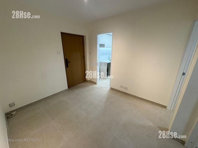Ho Shun King Building Sell 2 Bedrooms , 1 Bathroom