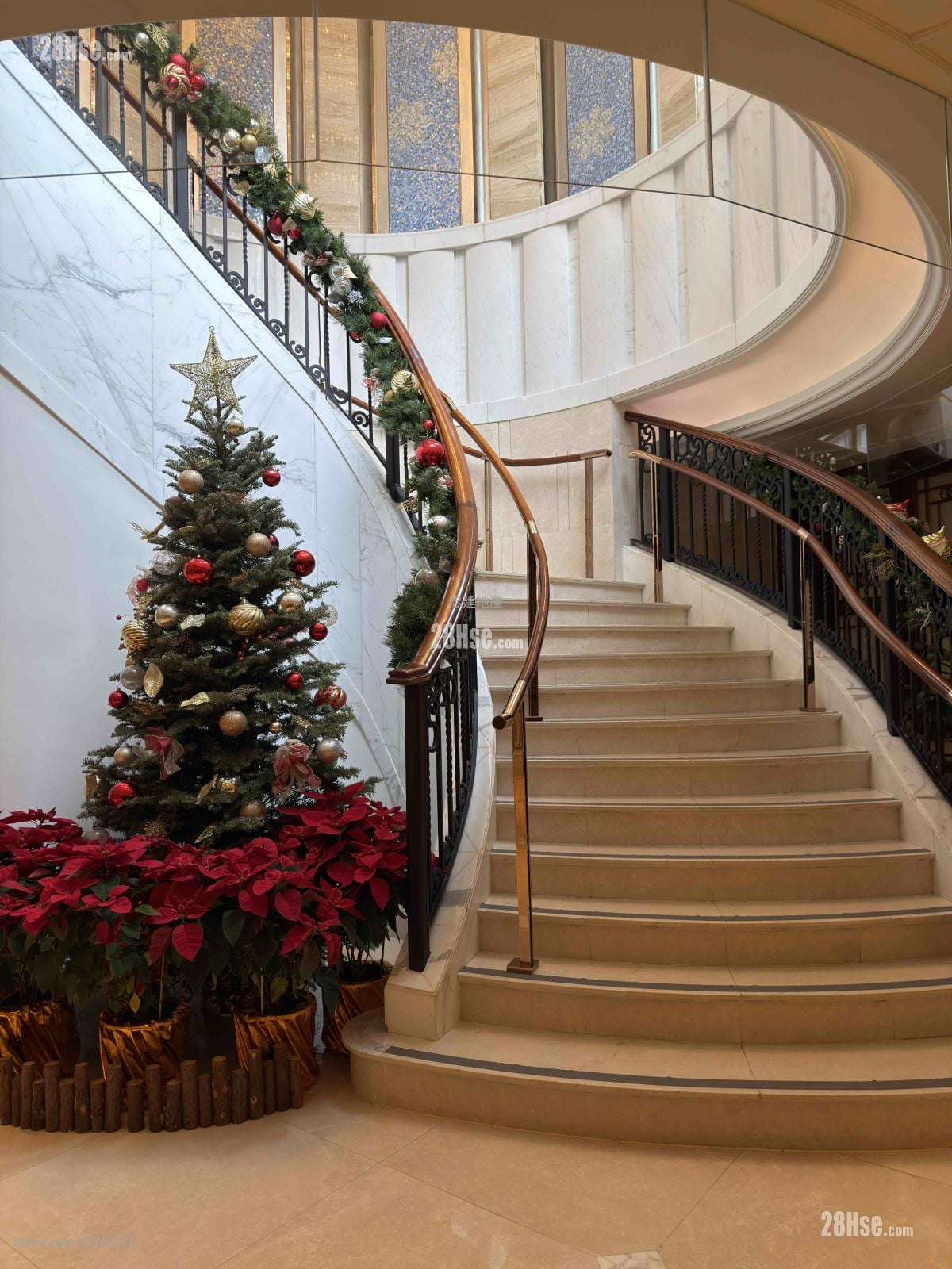 The Avenue Sell Studio , 1 Bathroom 346 ft²