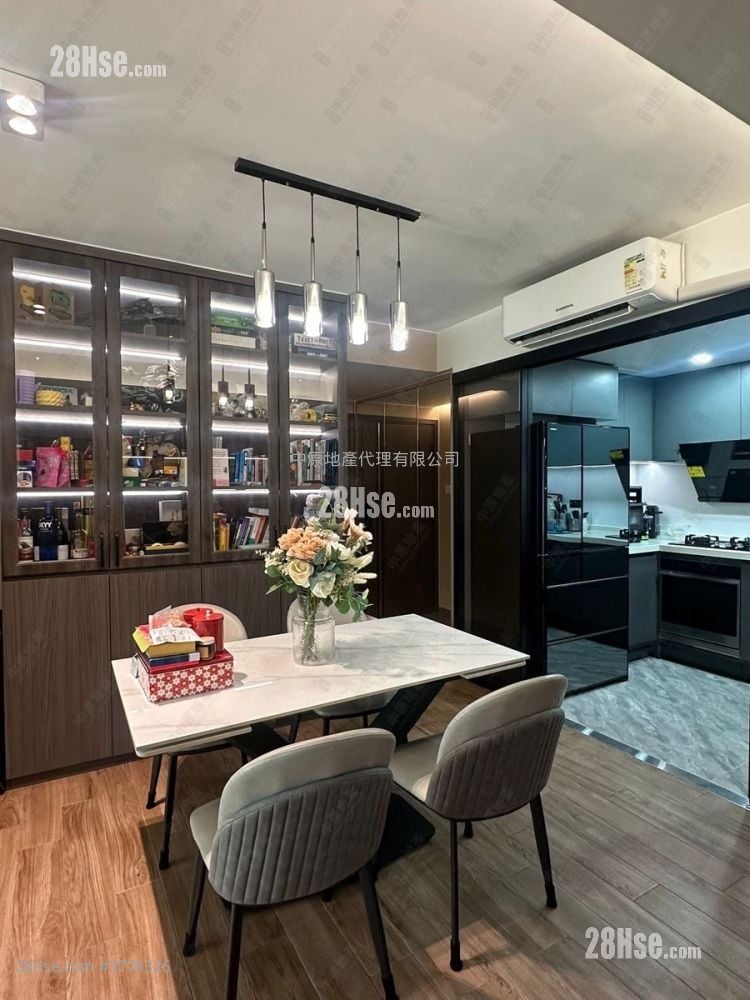 蔚蓝湾畔 售盘 3 房 , 2 浴室 745 平方尺