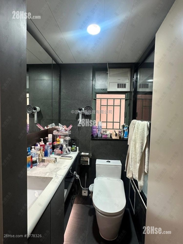 蔚蓝湾畔 售盘 3 房 , 2 浴室 745 平方尺