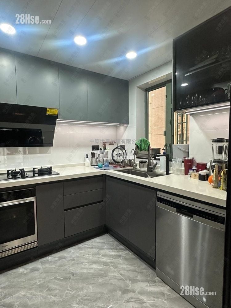 蔚蓝湾畔 售盘 3 房 , 2 浴室 745 平方尺