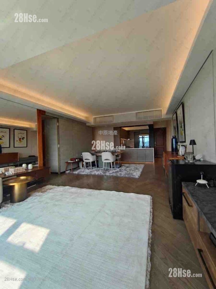 Hillsea Court Rental 3 Bedrooms , 2 Bathrooms 1,239 ft²