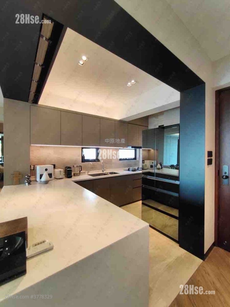 Hillsea Court Rental 3 Bedrooms , 2 Bathrooms 1,239 ft²