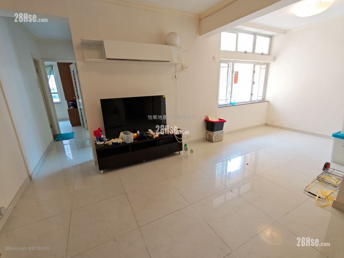 Elizabeth House Rental 2 Bedrooms , 1 Bathroom 540 ft²