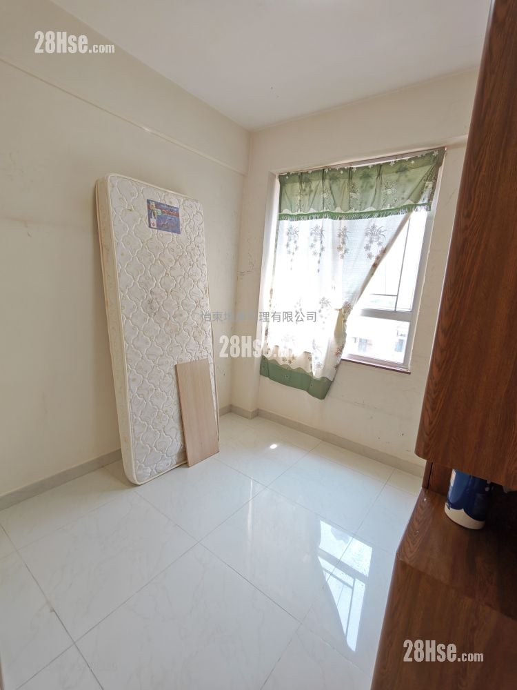 Elizabeth House Rental 2 Bedrooms , 1 Bathroom 540 ft²