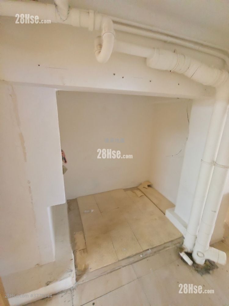 Chinese Mansion Rental 1 Bathroom