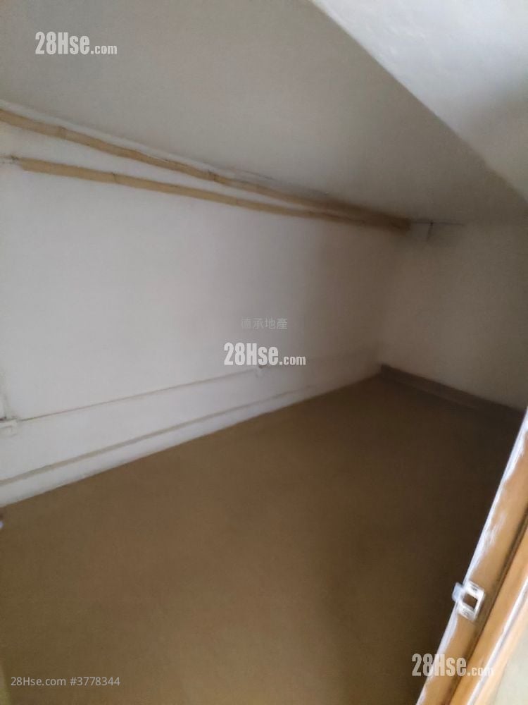 Chinese Mansion Rental 1 Bathroom