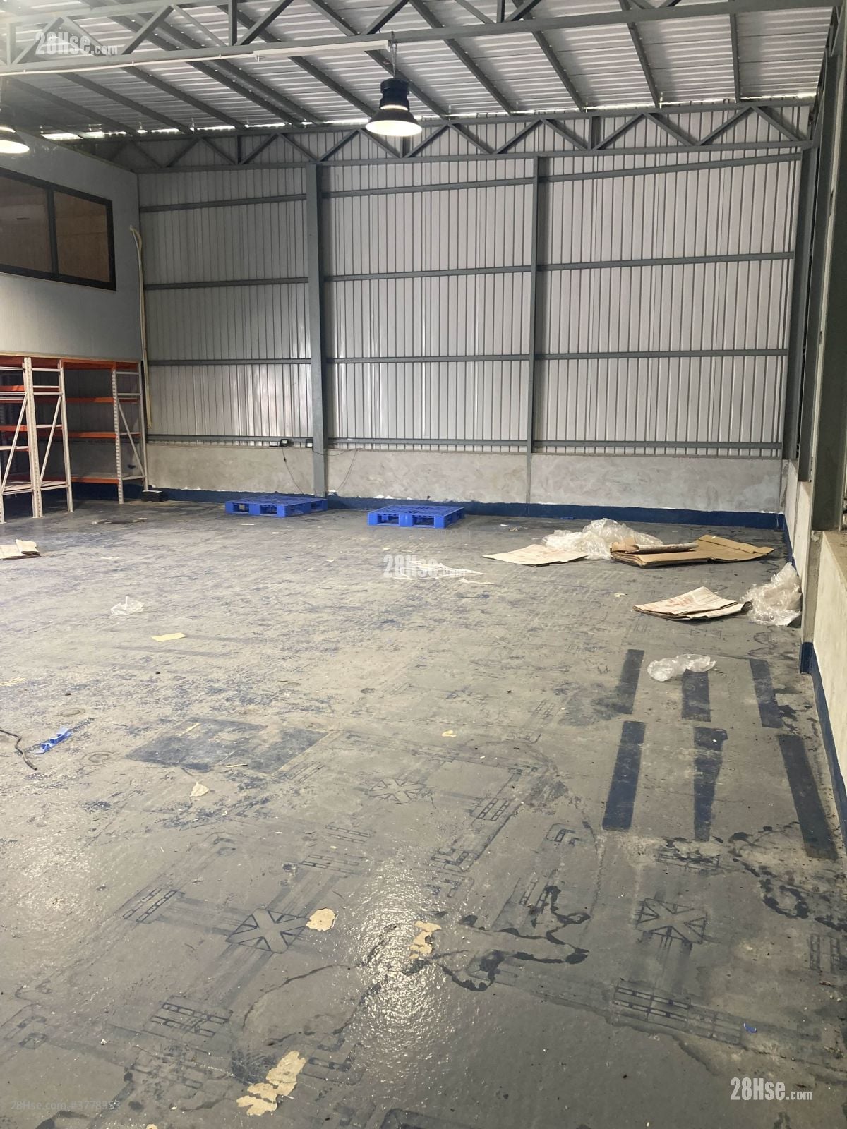 土地 租盘 1,800 平方尺