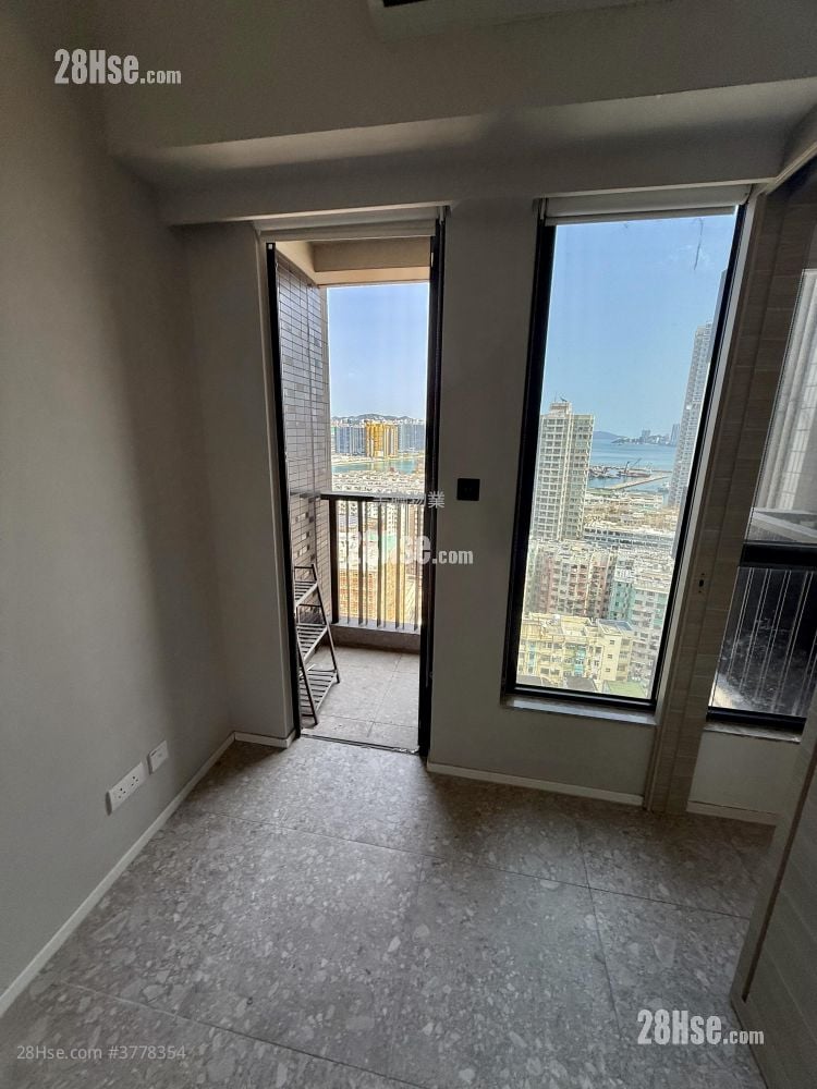 Artisan Garden Sell 1 Bedroom , 1 Bathroom 303 ft²