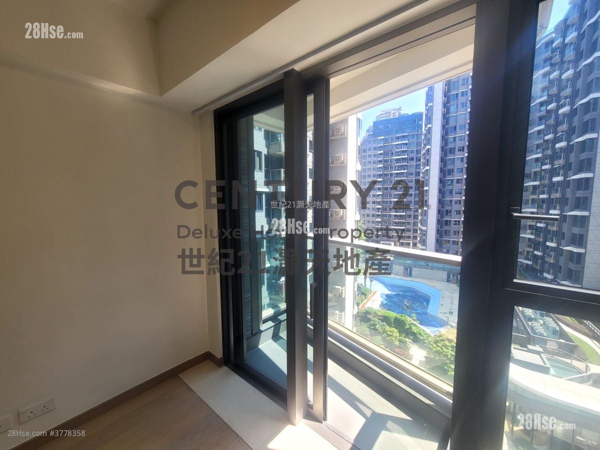 Solaria Rental 3 Bedrooms , 1 Bathroom 597 ft²